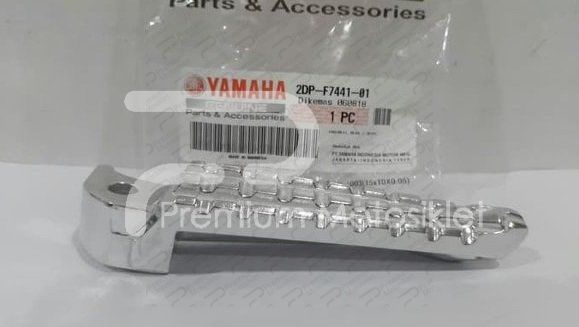 XMAX 250 SAĞ ARKA BASAMAK (2018-2022)